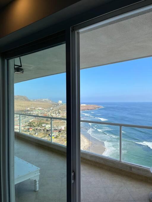 Beachfront 4 Bedroom Penthouse - Pool Steps To Beach & Mins To Downtown Rosarito Esterno foto