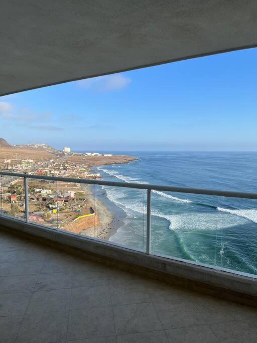 Beachfront 4 Bedroom Penthouse - Pool Steps To Beach & Mins To Downtown Rosarito Esterno foto