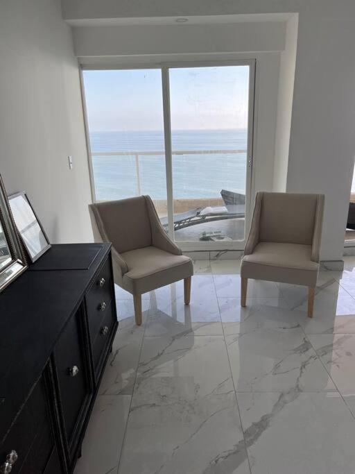 Beachfront 4 Bedroom Penthouse - Pool Steps To Beach & Mins To Downtown Rosarito Esterno foto