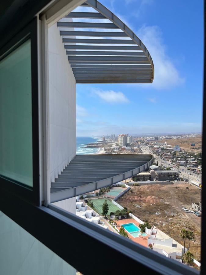 Beachfront 4 Bedroom Penthouse - Pool Steps To Beach & Mins To Downtown Rosarito Esterno foto