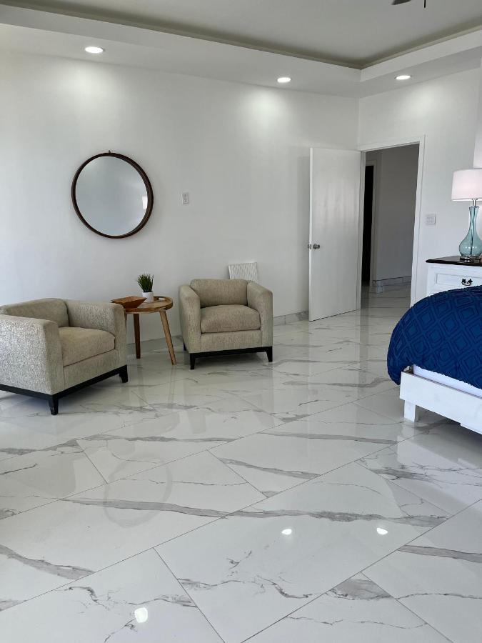 Beachfront 4 Bedroom Penthouse - Pool Steps To Beach & Mins To Downtown Rosarito Esterno foto